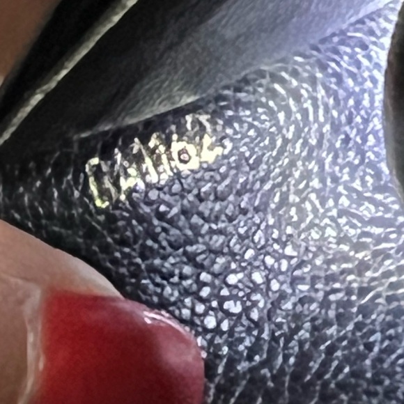 Authentic Louis Vuitton Empreinte Monogram Wallet - Picture 12 of 12